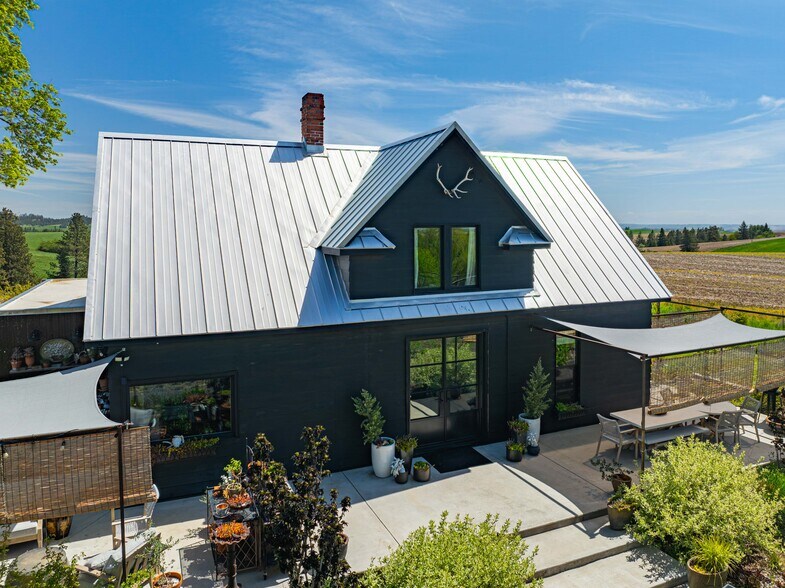 More Photos Of 1611 Little Bear Ridge Rd, Troy Specialty For Sale
