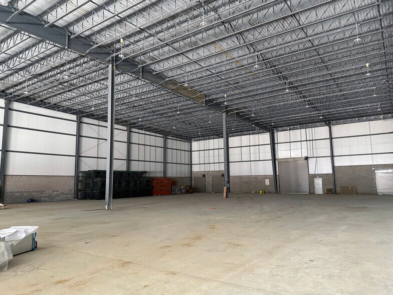 More Photos Of 2843 Mitchell, Allentown Warehouse For Lease