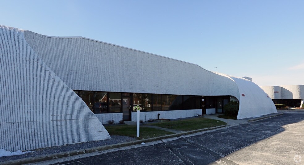 More Photos Of 1172-1176 Route 109, Lindenhurst Warehouse For Lease