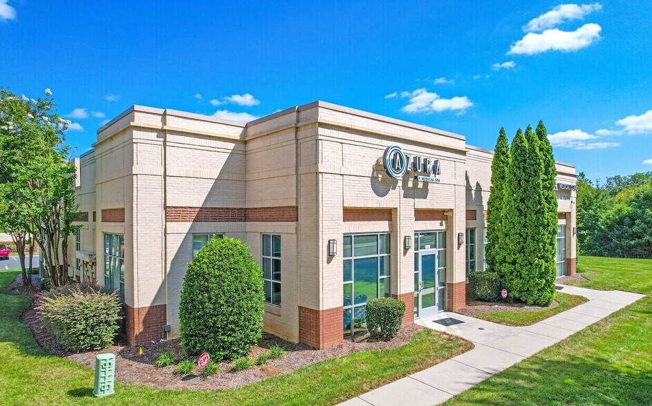 More Photos Of 2540 Arrowood Rd, Charlotte Office For Sale