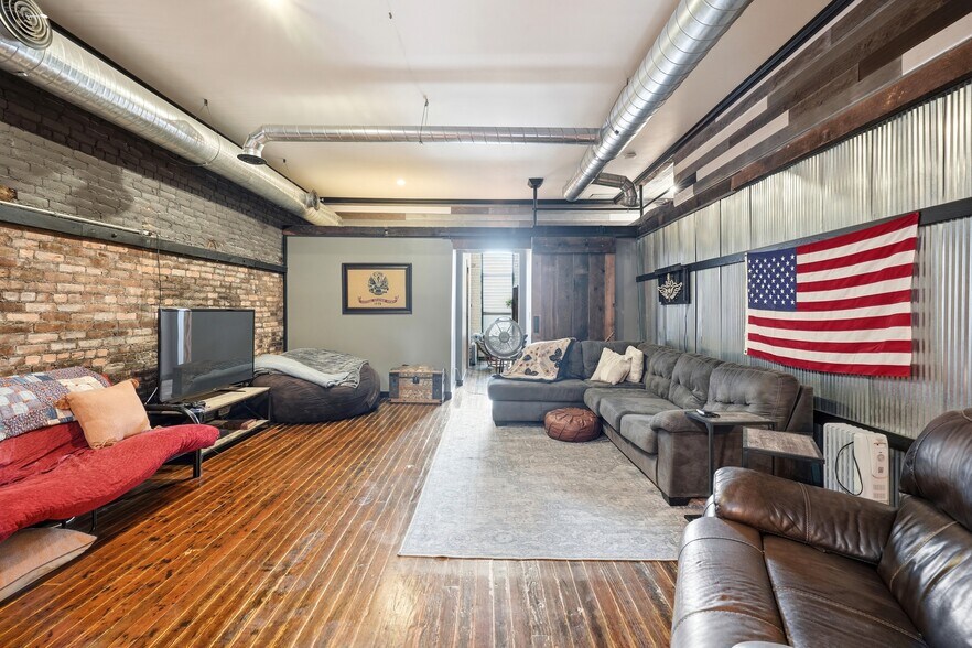 More Photos Of 106 N Orange St, Albion Storefront For Sale