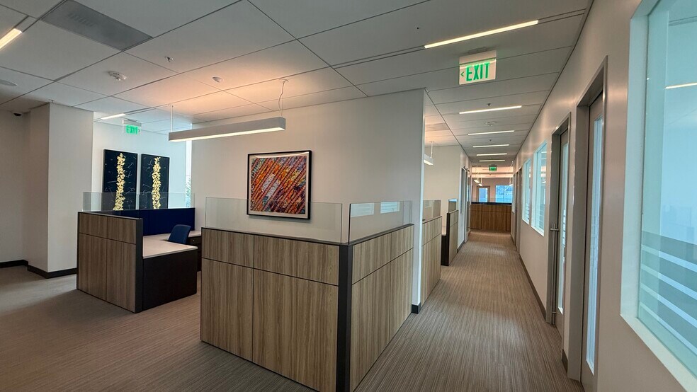 More Photos Of 243 N Canon Dr, Beverly Hills Office For Lease