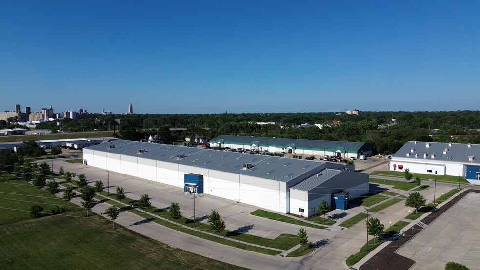 Primary Photo Of 315 Speedway Cir, Lincoln Sports And Entertainment For Lease