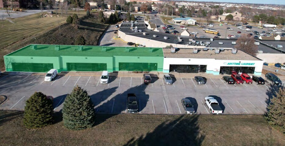 Primary Photo Of 9720-9756 Park Dr, Omaha Office For Lease
