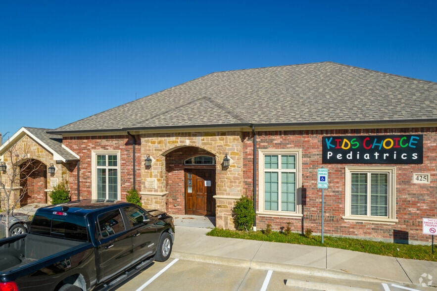 More Photos Of 425 Old Newman Rd, Frisco Office For Lease