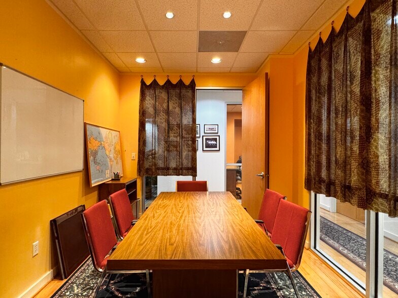 More Photos Of 684 Berkmar Cir, Charlottesville Office For Lease