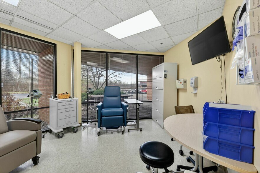 More Photos Of 50 W TechneCenter Dr, Milford Light Distribution For Sale