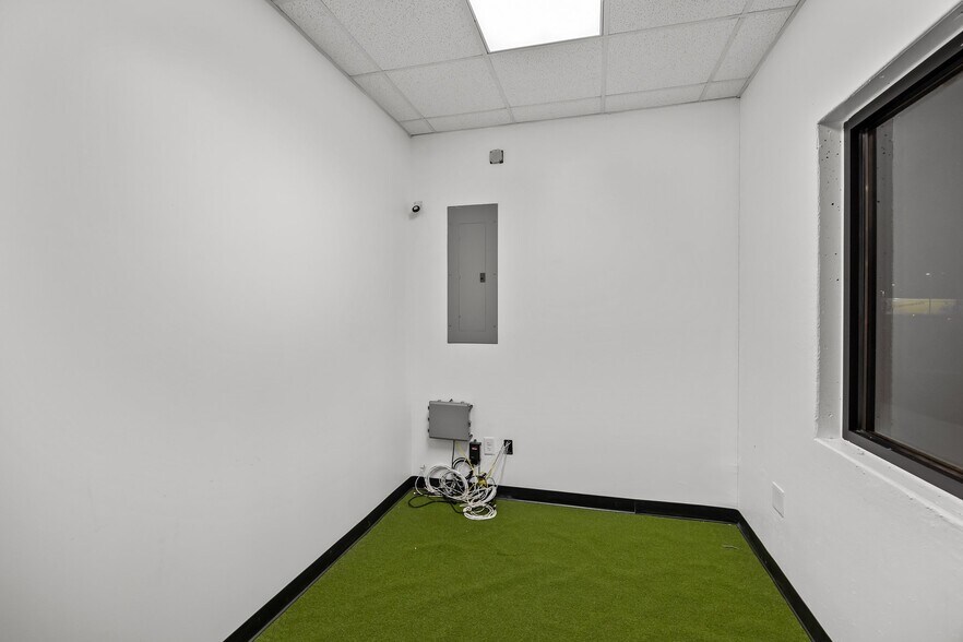 More Photos Of 891-893 Cranbury South River Rd, Monroe Township General Retail For Sale