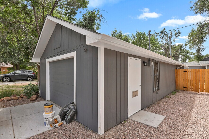 More Photos Of 424 W Kiowa St, Colorado Springs Daycare Center For Sale