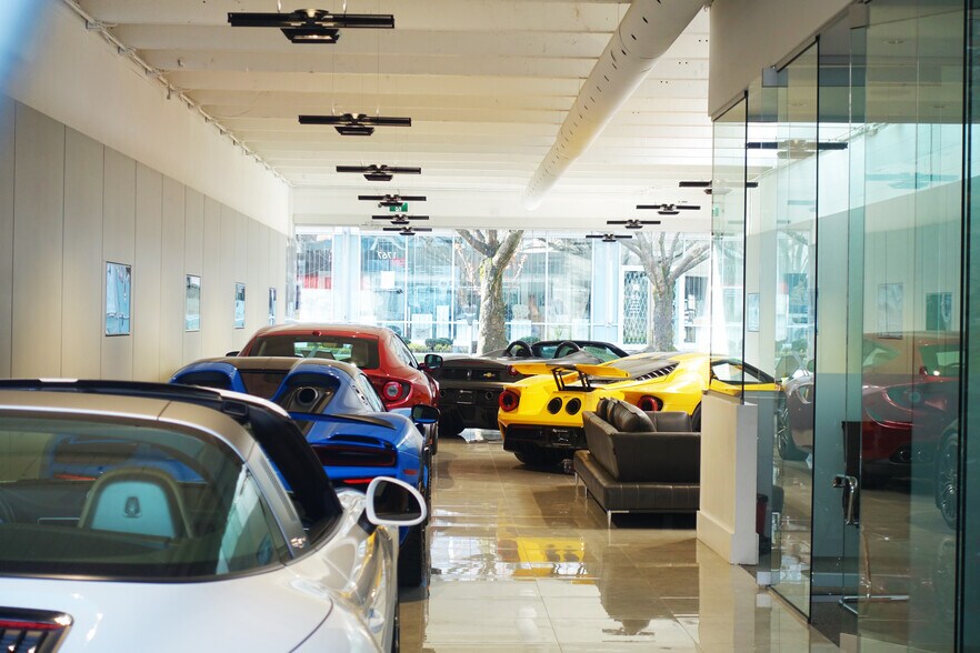 More Photos Of 1767 W 3rd Ave, Vancouver Storefront For Lease