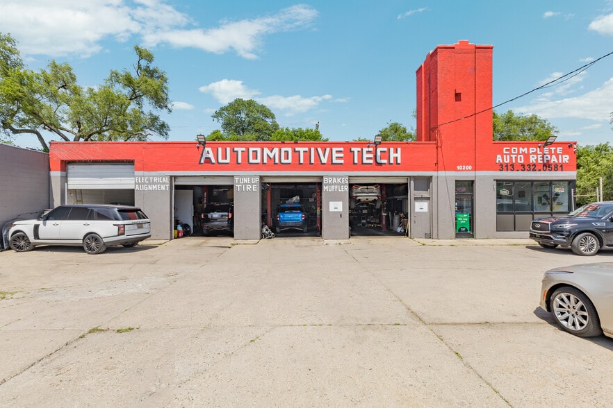 Primary Photo Of 10200 Whittier, Detroit Auto Repair For Lease