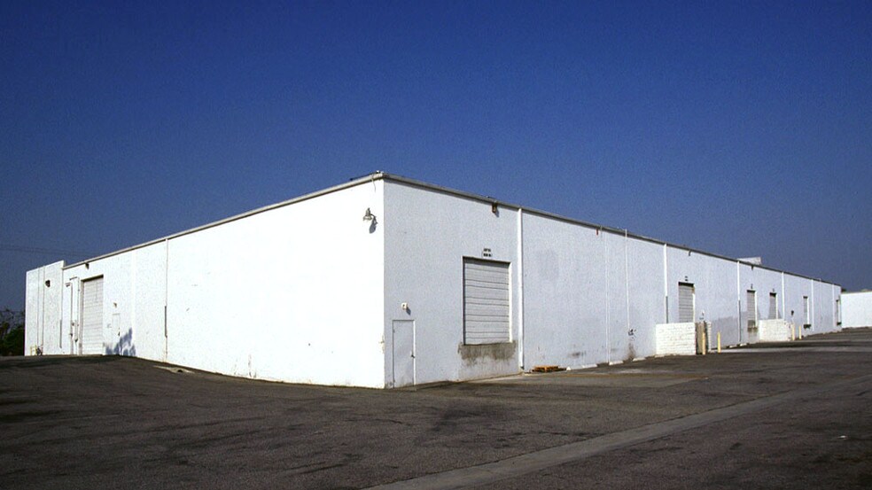 More Photos Of 20435 Tillman Ave, Carson Unknown For Lease