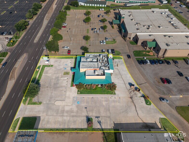 More Photos Of 2210 Southwest Pky, Wichita Falls Restaurant For Sale