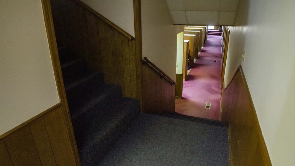 More Photos Of 4310 Oklahoma Ave, Woodward Distribution For Sale