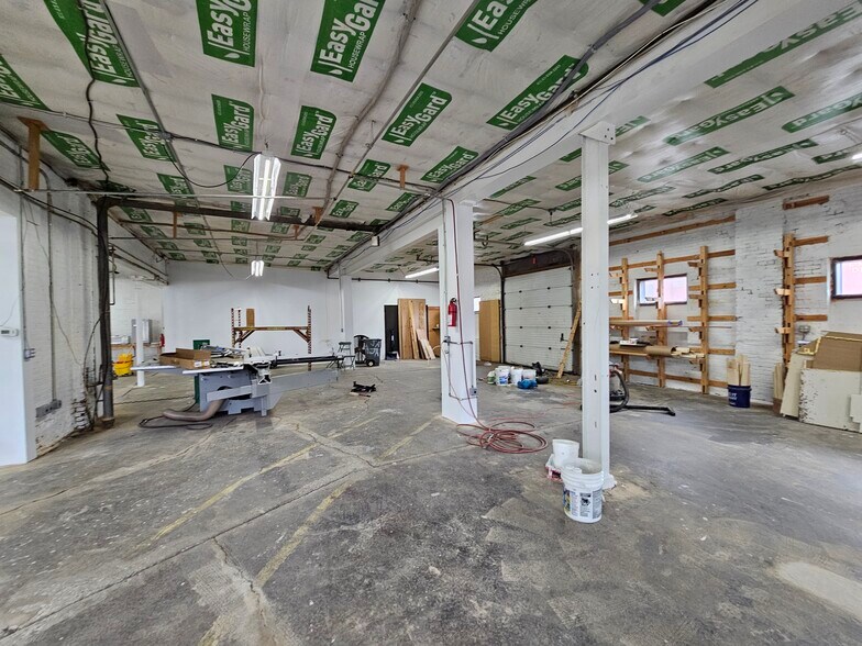 More Photos Of 477B Hasbrouck Ave, Kingston Manufacturing For Lease