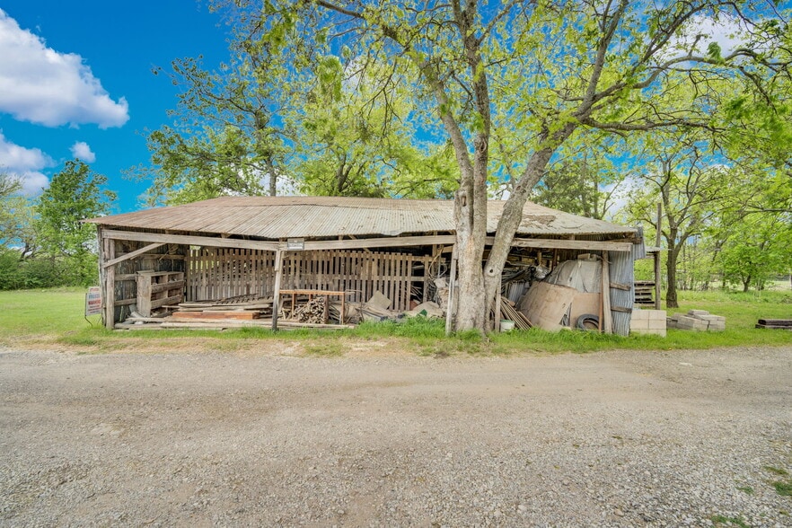 More Photos Of 4612 County Road 616, Alvarado Multifamily For Sale