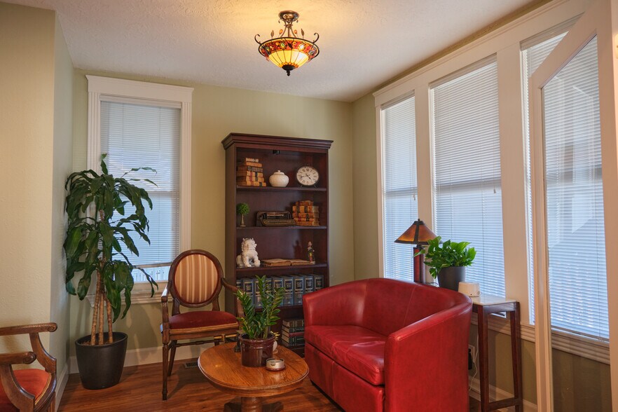 More Photos Of 1491 Commercial St SE, Salem Office Residential For Sale