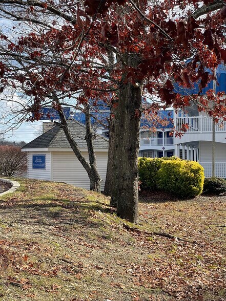 More Photos Of 633 White Horse Pike, Absecon Hotel For Sale