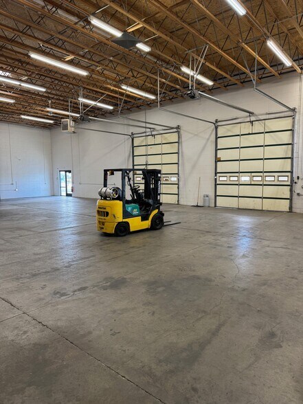 More Photos Of 905 N Main St, North Salt Lake Warehouse For Lease