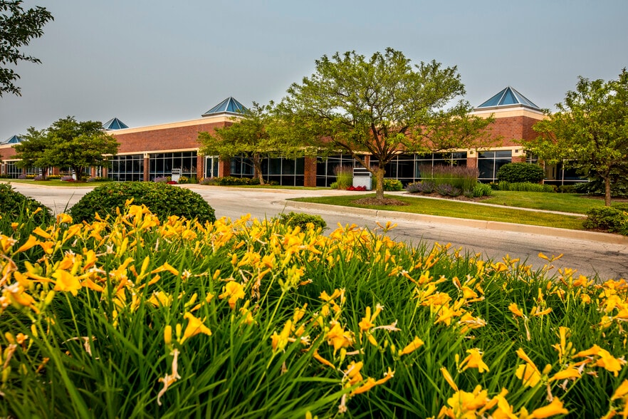 Primary Photo Of 10101 Innovation Dr, Milwaukee Office For Lease