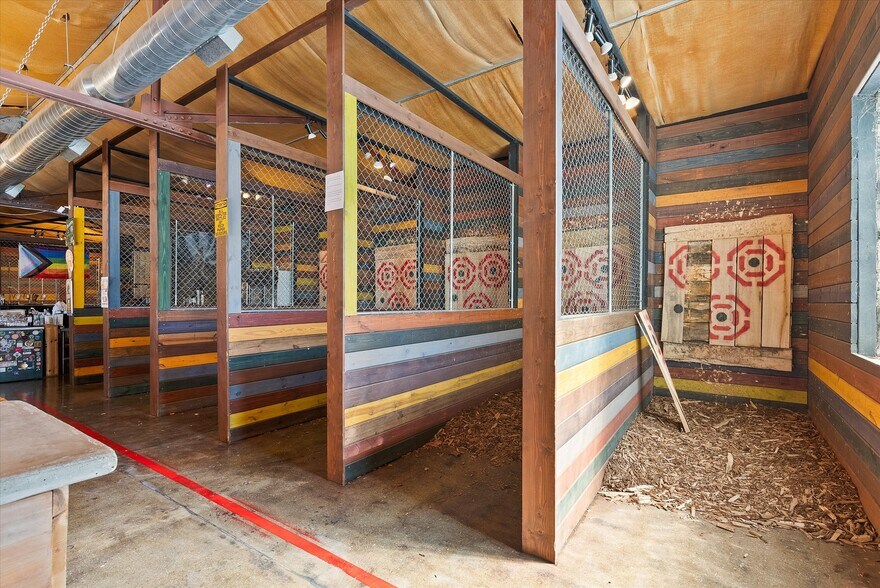 More Photos Of 1133 Indiana Ave, Sheboygan Storefront Retail Office For Lease