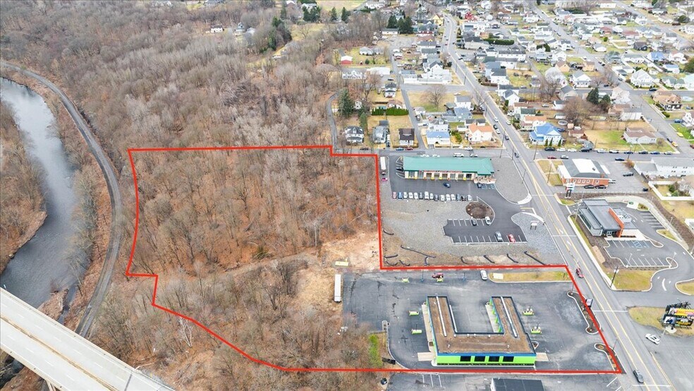 More Photos Of 901 S Main St, Taylor Carwash For Sale