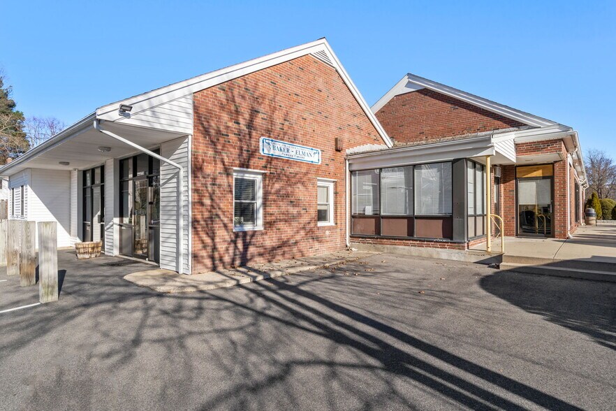 More Photos Of 655 Saw Mill Brook Pky, Newton General Retail For Sale