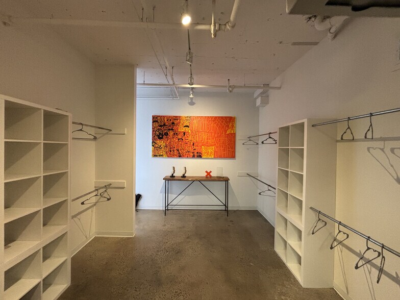More Photos Of 90 Rue Beaubien O, Montréal Loft Creative Space For Lease