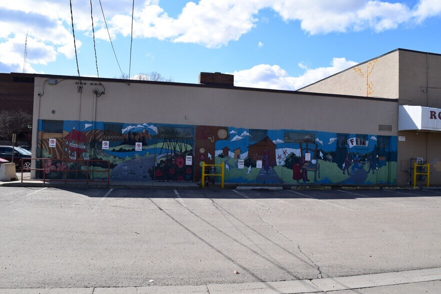 More Photos Of 4730 50 St, Red Deer Storefront Retail Office For Sale