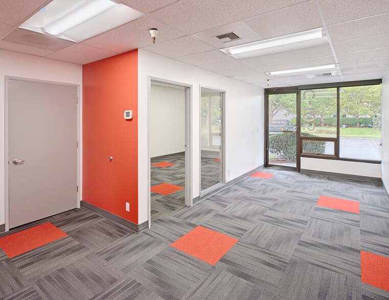 More Photos Of 6627 S 191st Pl, Kent Unknown For Lease