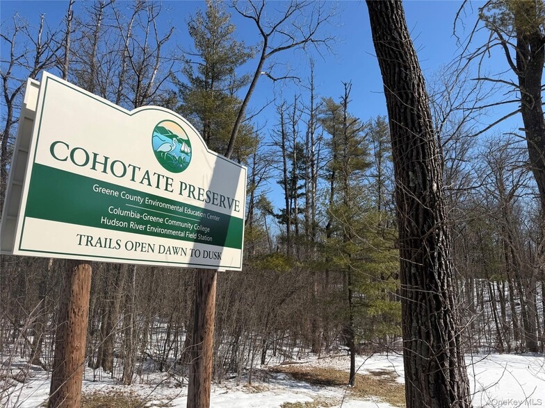 More Photos Of 8874 US Route 9W, Athens Office Residential For Sale