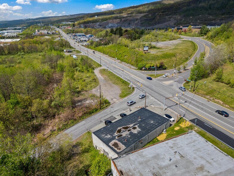 More Photos Of 1908 Scranton Carbondale Hwy, Dickson City Storefront Retail Office For Lease