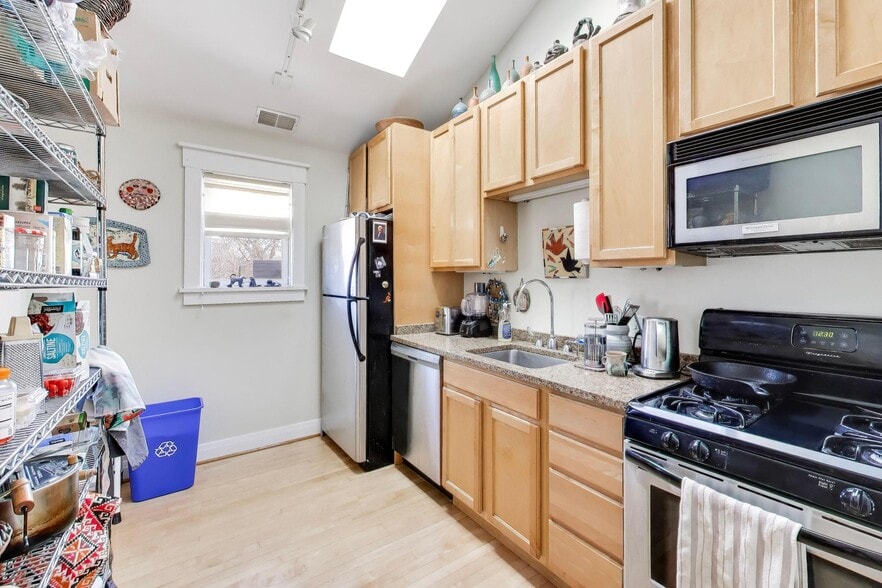 More Photos Of 1132 Florence Ave, Evanston Office Residential For Sale