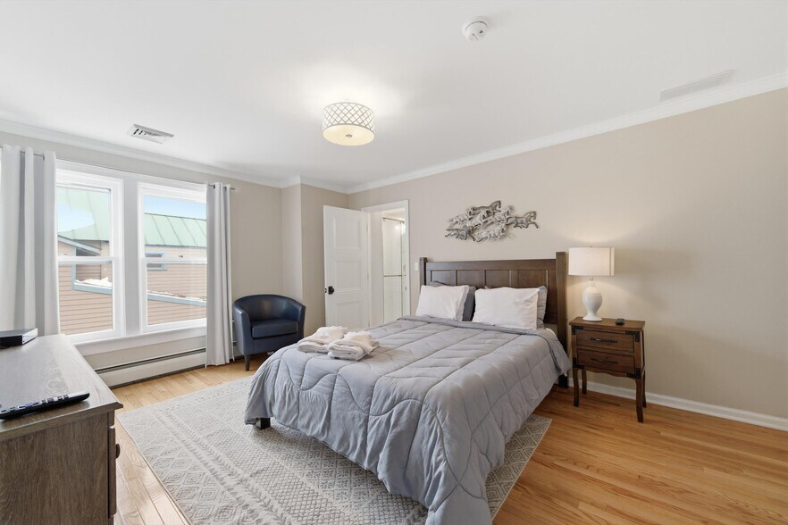 More Photos Of 149 Union Ave, Saratoga Springs Hospitality For Sale