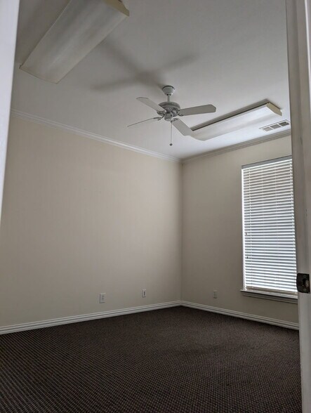 More Photos Of 309 W Eldorado Pky, Little Elm Office For Lease