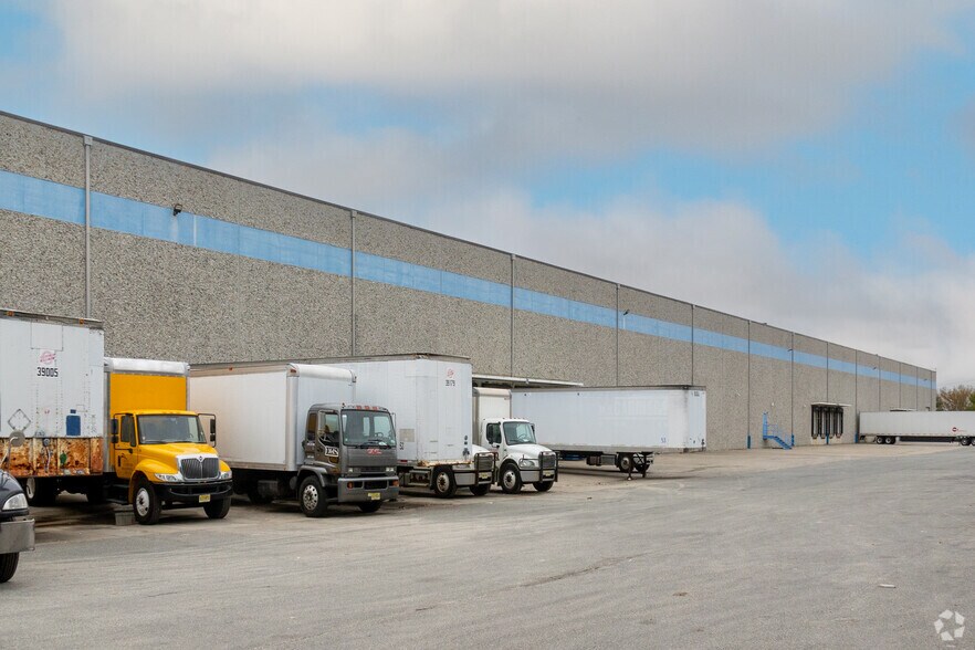 More Photos Of 2600 Main Street Extension, Sayreville Warehouse For Lease