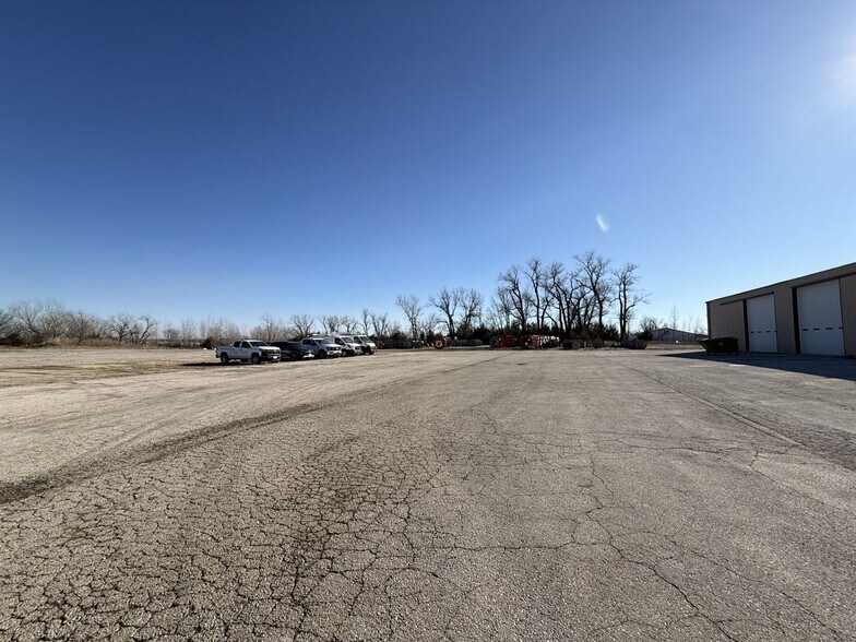 More Photos Of 515 Main st, Gas Industrial For Sale