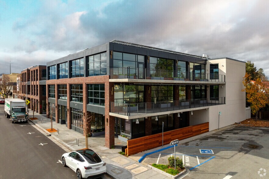 More Photos Of 388 Cambridge Ave, Palo Alto Loft Creative Space For Lease