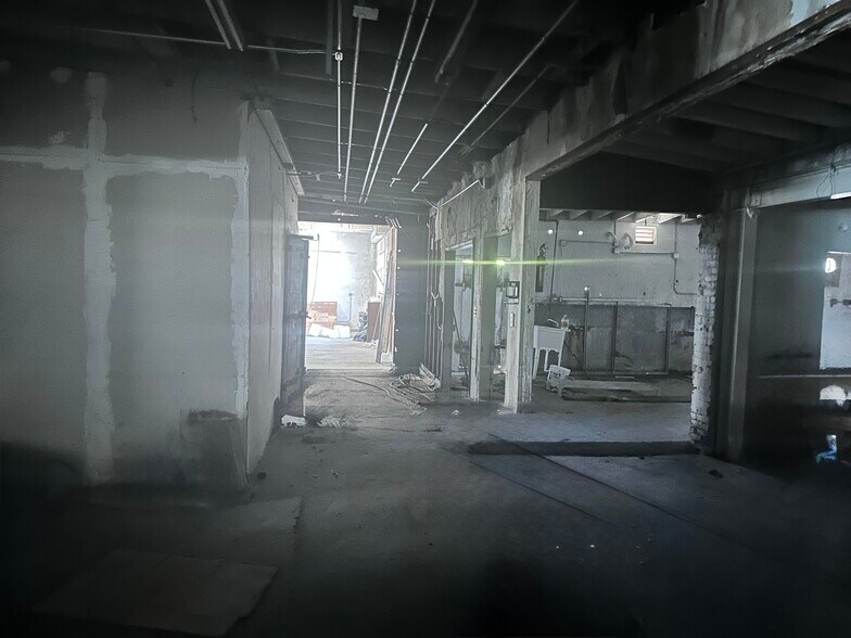 More Photos Of 538 W 5th St, San Pedro Storefront Retail Office For Lease