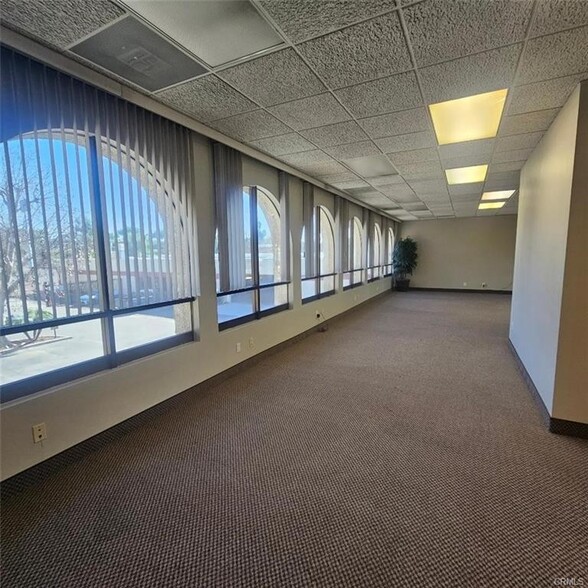 More Photos Of 2055 Hamner Ave, Norco Office Residential For Lease