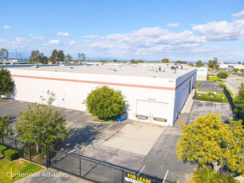 More Photos Of 1401 W Walnut St, Compton Warehouse For Lease