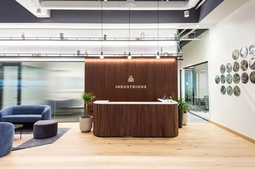 More Photos Of 910 S Pearl Expy, Dallas Coworking Space