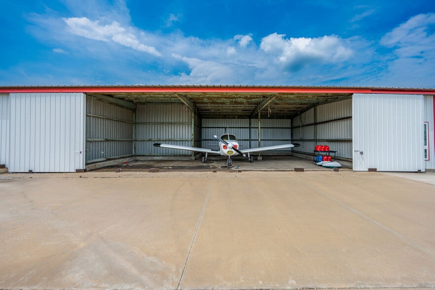 More Photos Of 7015 S 143rd St E, Derby Airplane Hangar For Sale