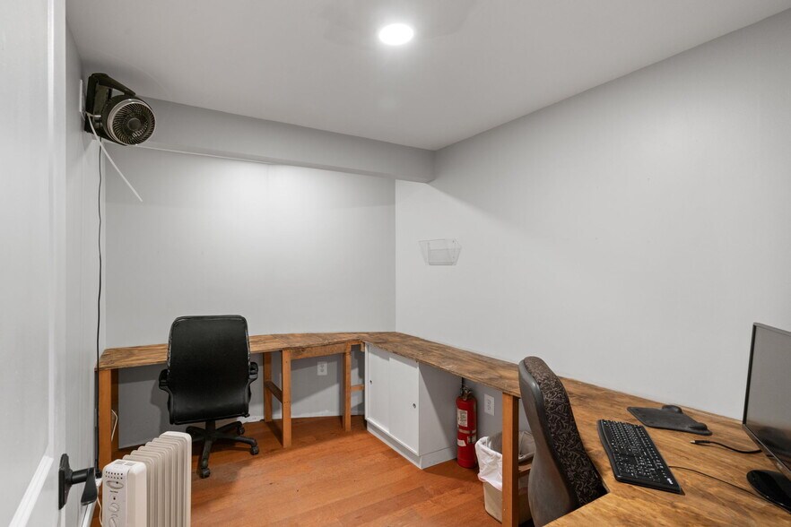 More Photos Of 101 E Marshall St, Remington Storefront Retail Office For Sale