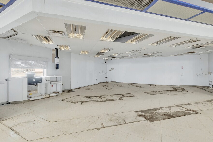 More Photos Of 2300 Wynnton Rd, Columbus Drugstore For Lease