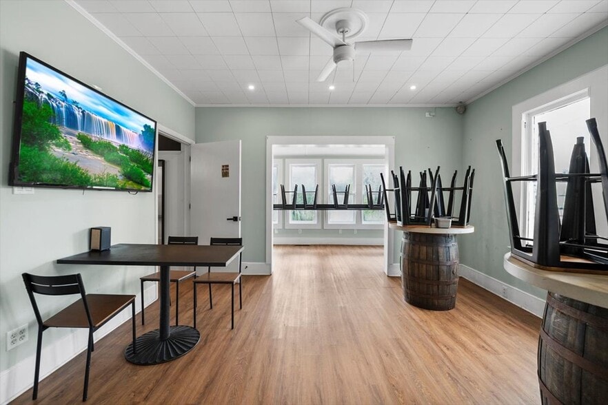 More Photos Of 4 White St, Saint Augustine Storefront For Lease