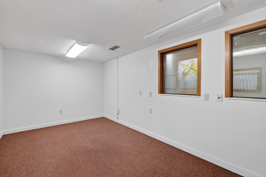 More Photos Of 708 Lee St, Leesburg Office For Lease