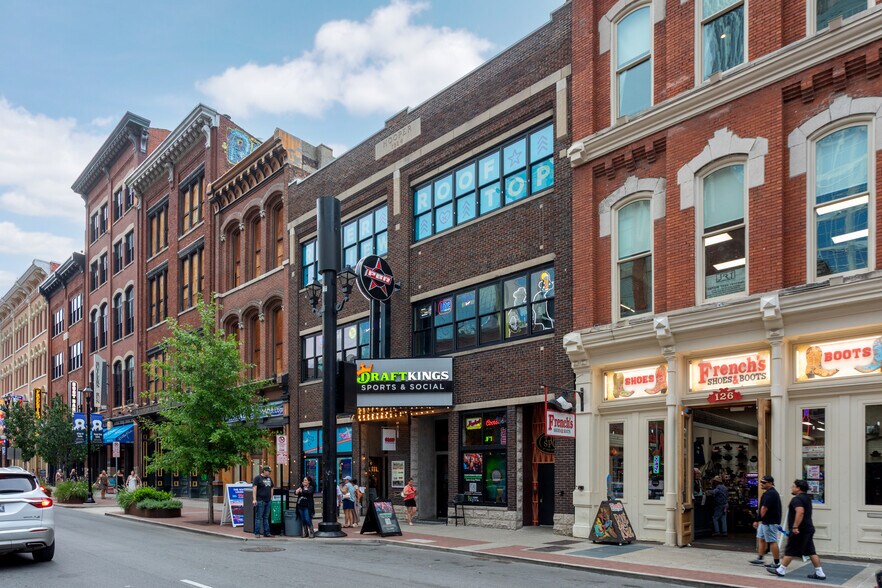 More Photos Of 128-130 2nd Ave N, Nashville Bar For Sale
