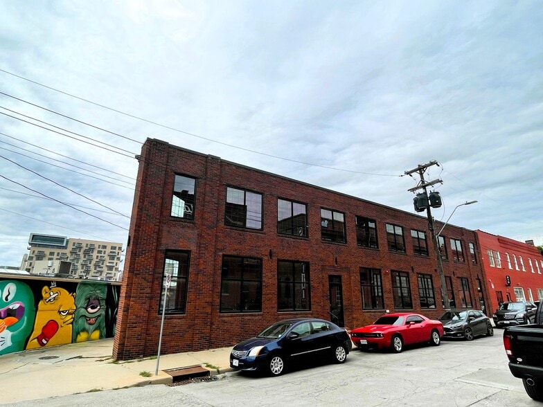 More Photos Of 209 W 19th Ter, Kansas City Loft Creative Space For Lease