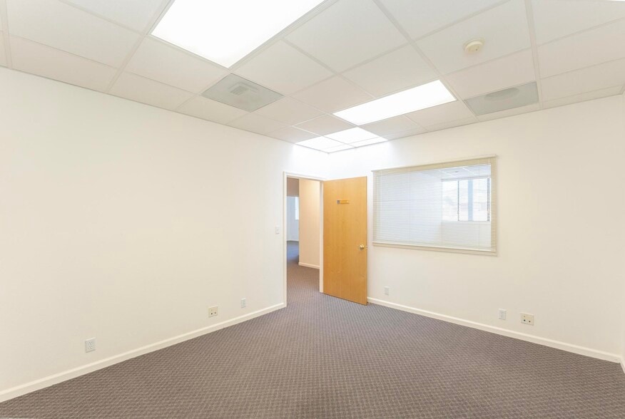 More Photos Of 13748 Center St, Carmel Valley Office Residential For Lease